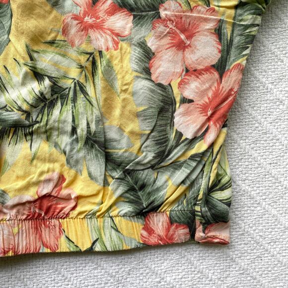 American Eagle Hawaiian Yellow Floral Print Tie-Front Short Sleeve Top‎ - Picture 7 of 8